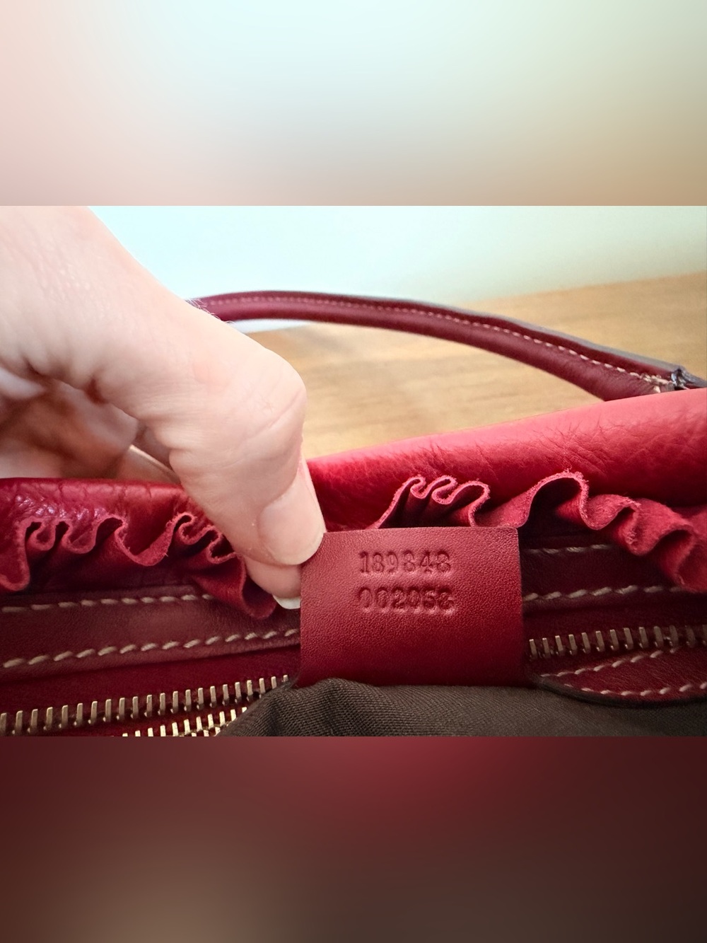 Gucci Sabrina Ruffle Leather Shoulder Bag - Picture 9 of 12